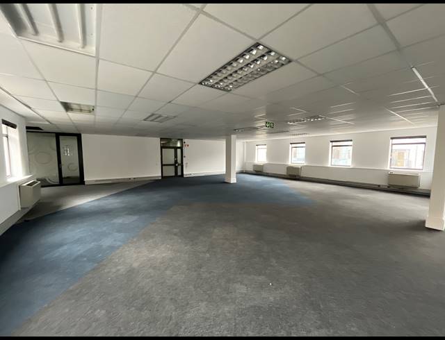 310.50M² OFFICE TO LET IN NEWLANDS